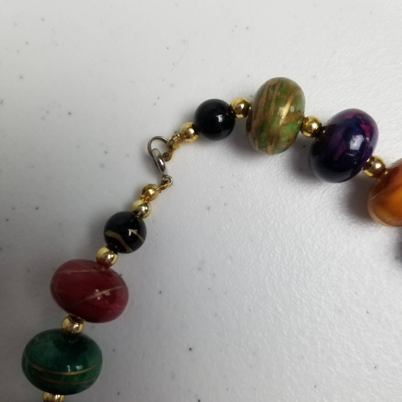 Necklace Red Green Blue Amber Gold Beads Baubles Lovely - Picture 4 of 4